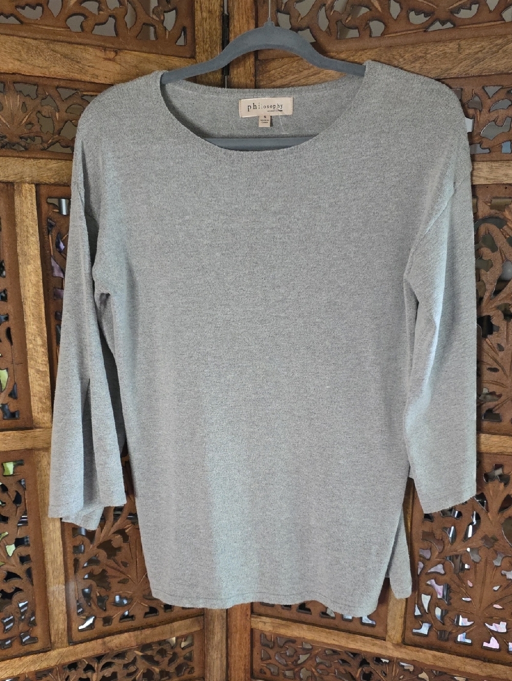 Philosophy Light Gray Long Sleeve Knit Top